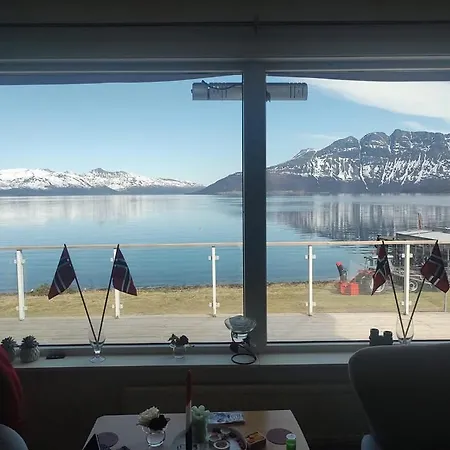 Jovika In The Heart Of Mallangen Apartmán